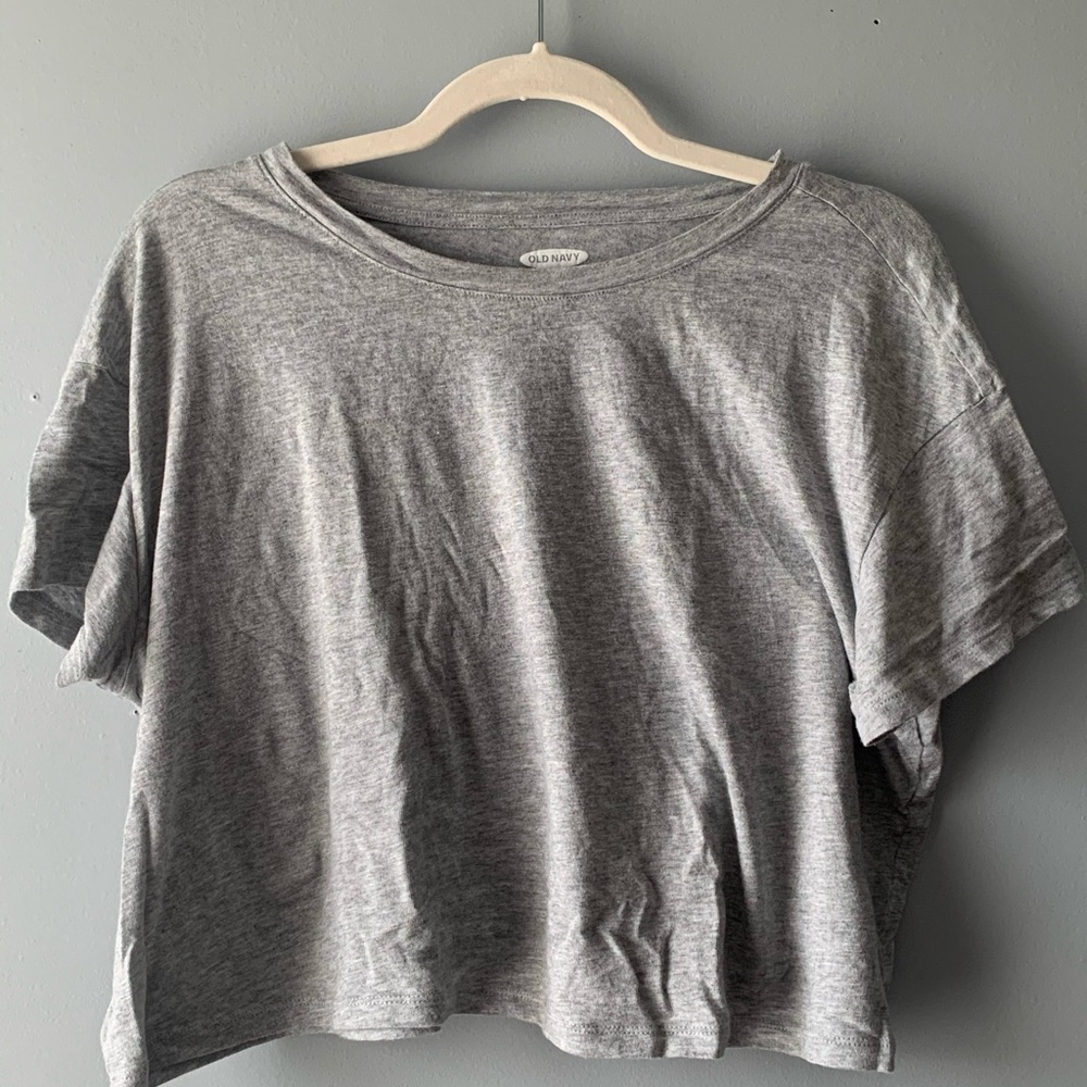 Old navy cropped tee
